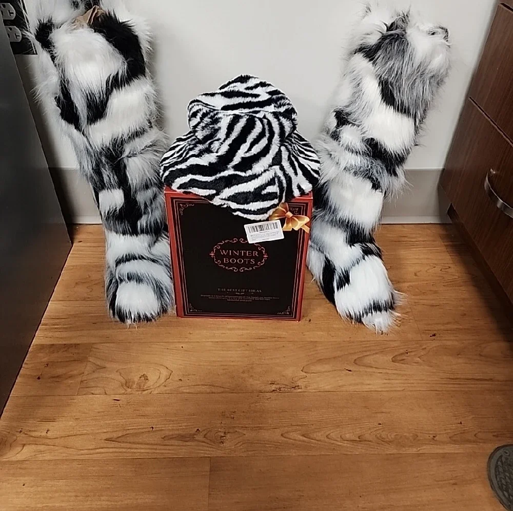 N/A stylish zebra